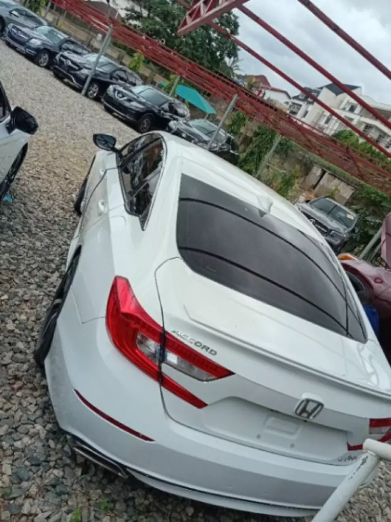 Honda Accord   - 2020