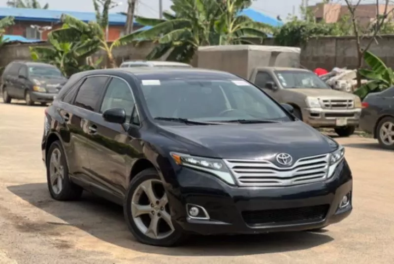 Toyota Venza   - 2011