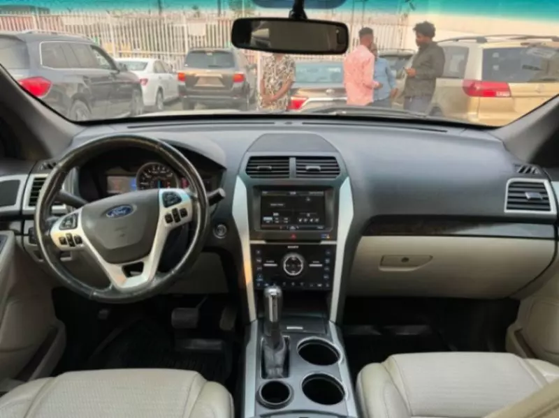 Ford Explorer   - 2014