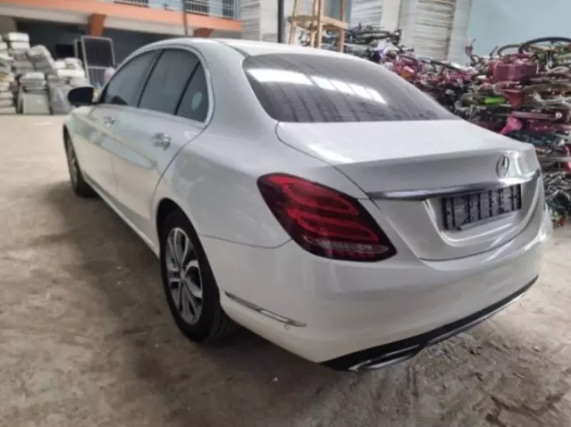 Mercedes-Benz C-Class   -