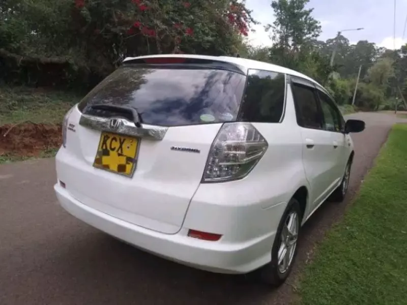 Honda Fit shuttle