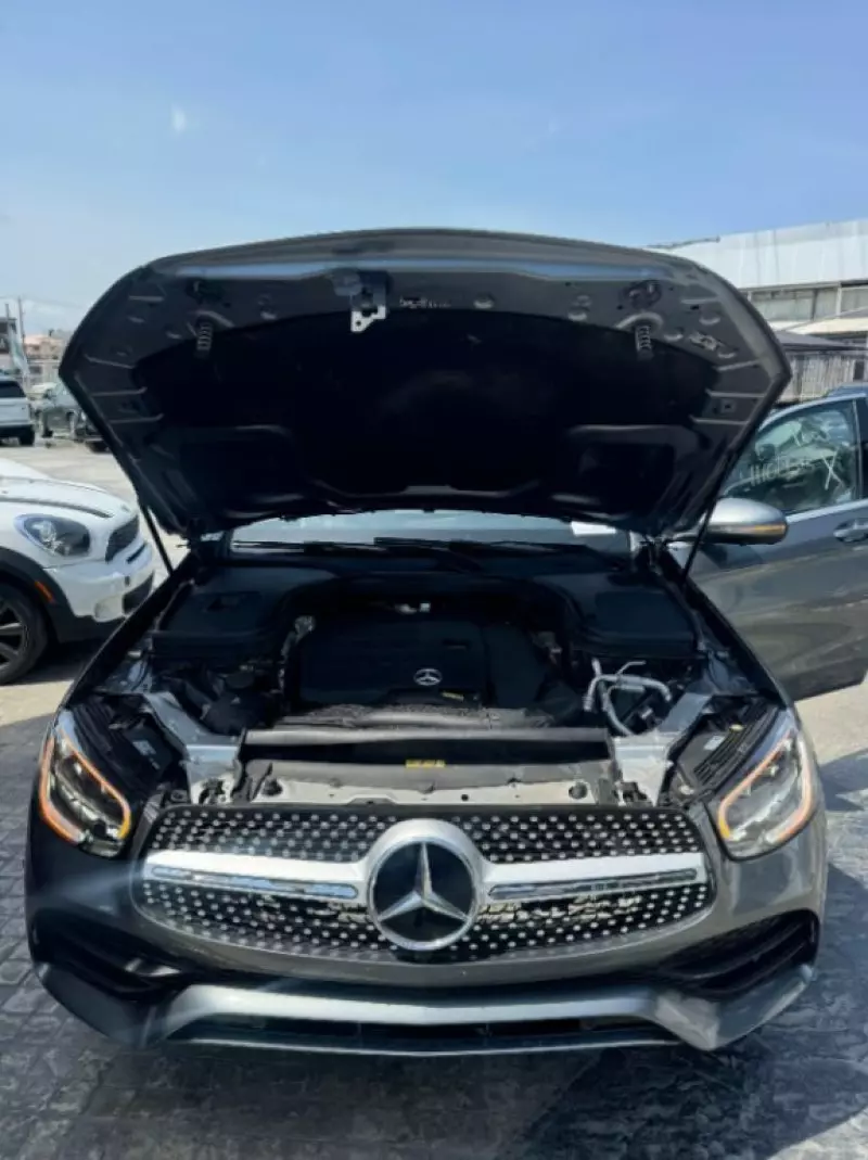 Mercedes-Benz GLC 300   - 2021