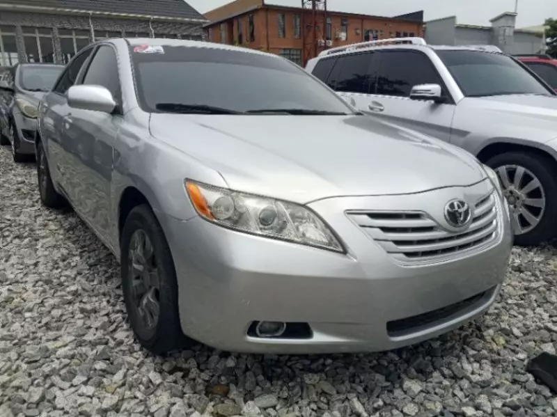 Toyota Camry   - 2007