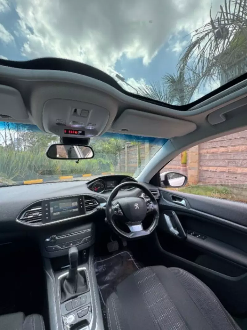 Peugeot 308   - 2017