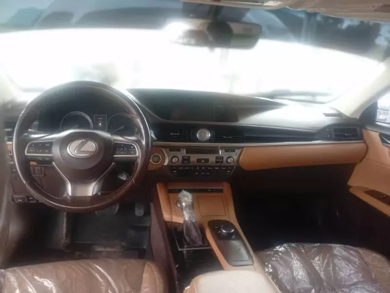 Lexus ES 350   - 2016