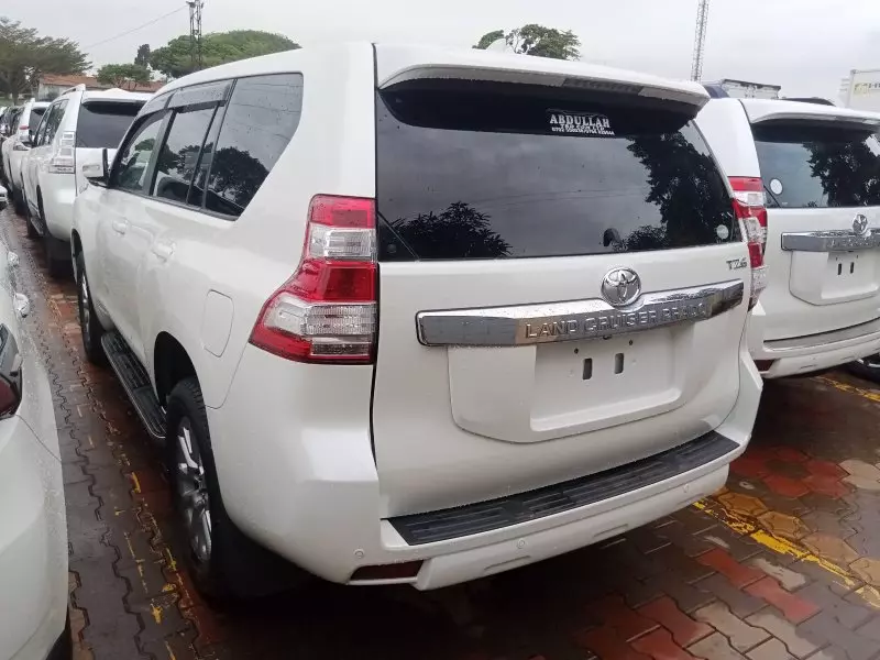 Toyota Landcruiser Prado   - 2017