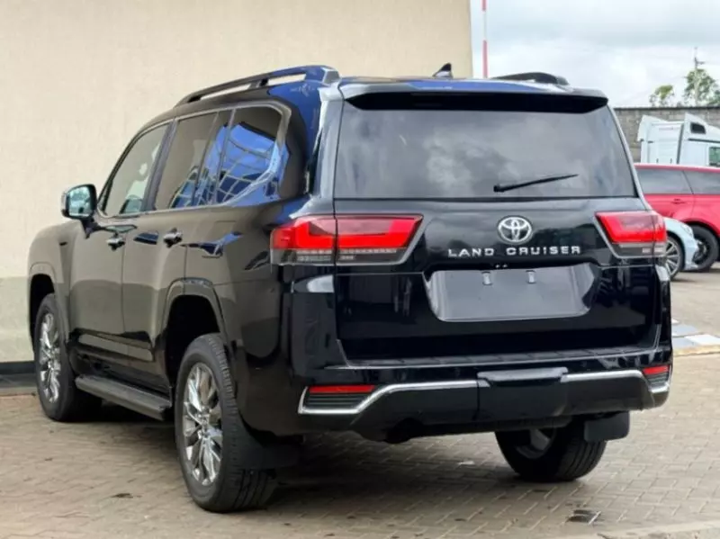 Toyota LAND CRUISER 300 LC300   - 2023