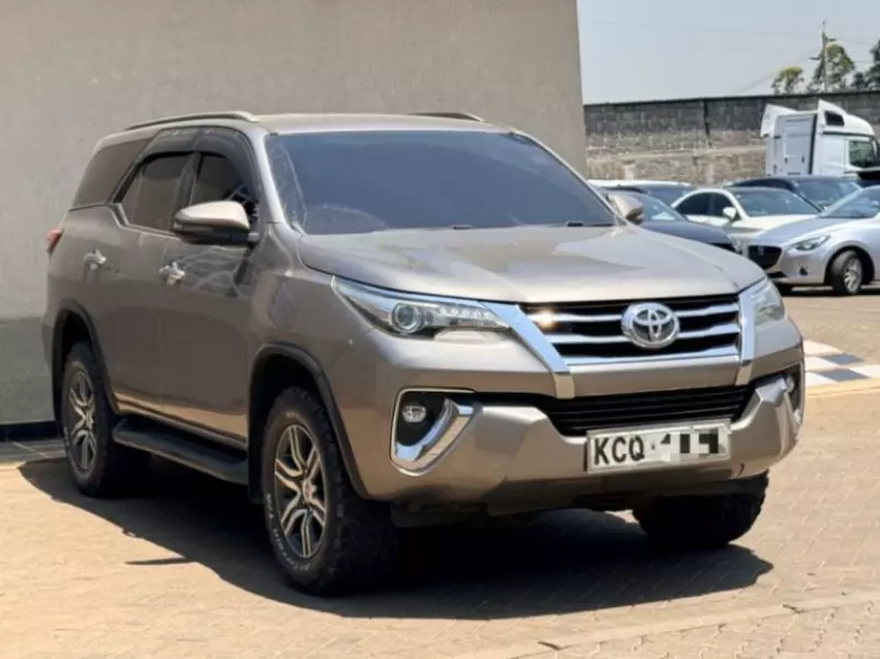 Toyota Fortuner   - 2017