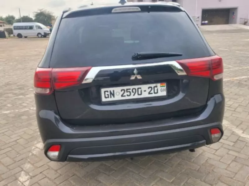 Mitsubishi OUTLANDER   - 2020