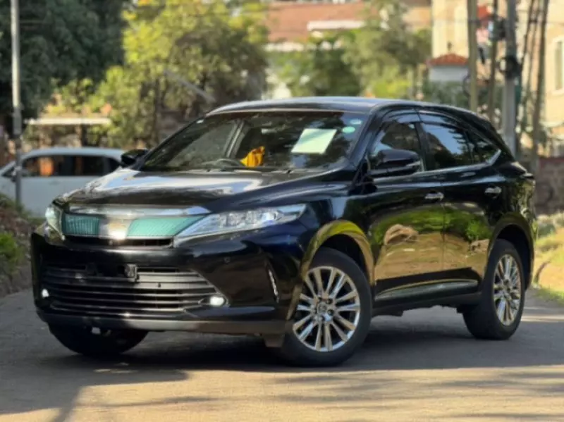 Toyota Harrier   - 2018