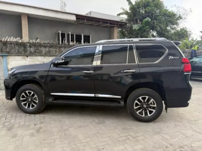 Toyota Landcruiser - 2015