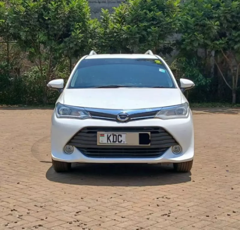 Toyota Fielder    - 2016
