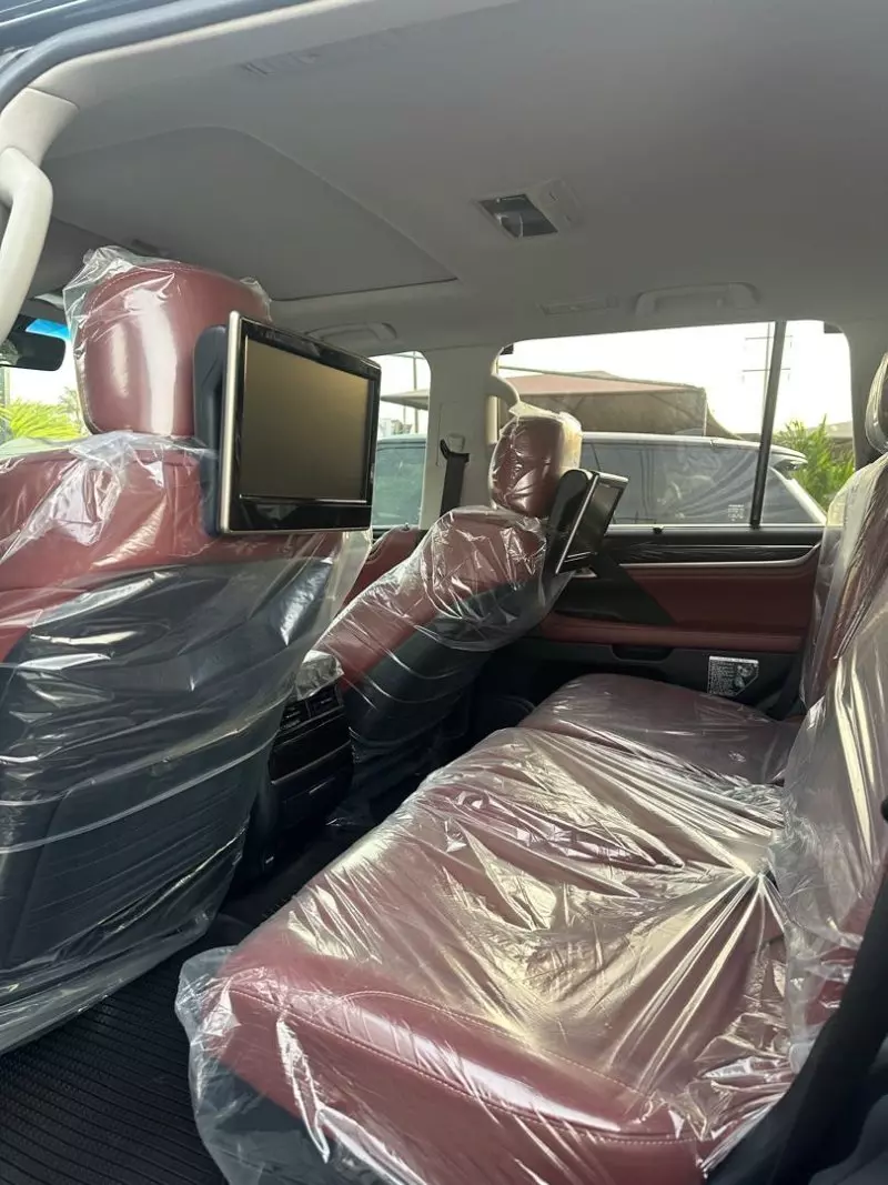 Lexus LX 570   - 2019