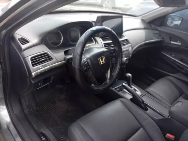 Honda Accord   - 2009