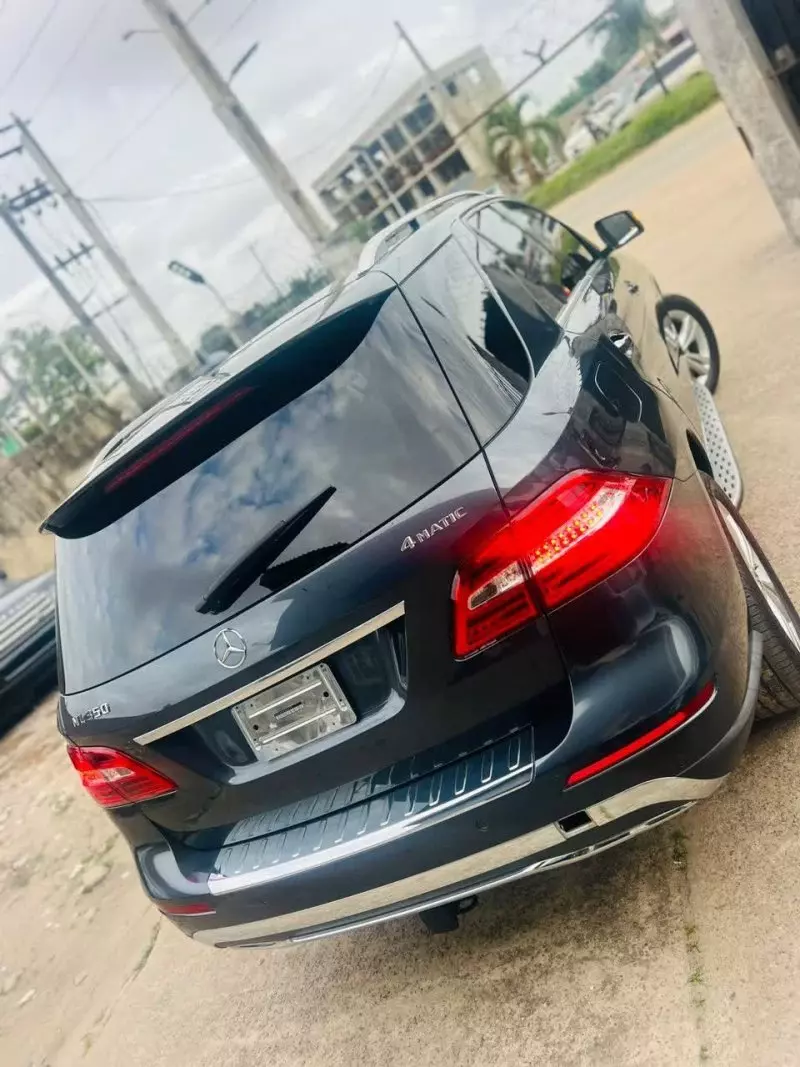 Mercedes-Benz ML 350   - 2012