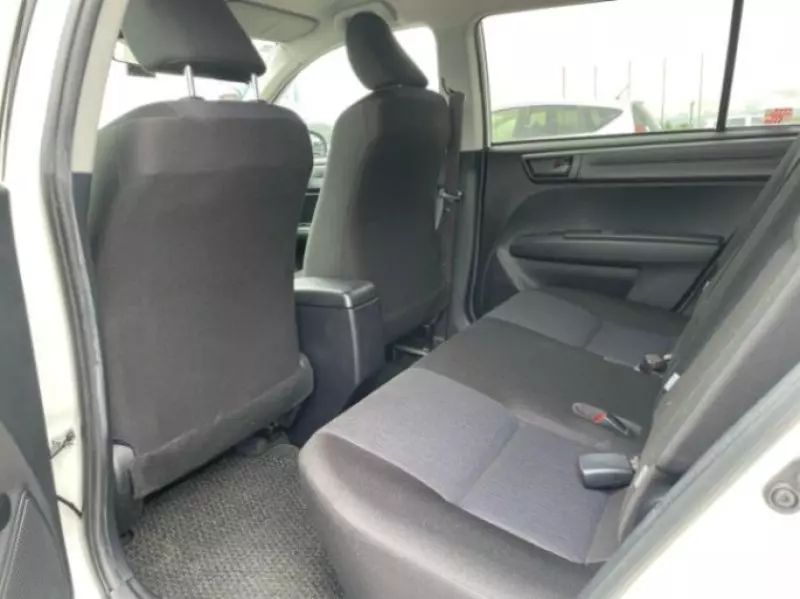 Toyota Fielder    - 2012