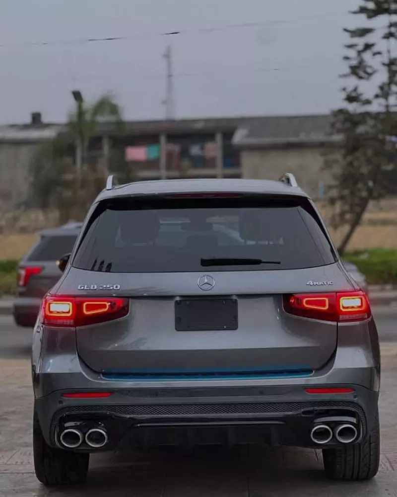 Mercedes-Benz GLB 250   - 2020