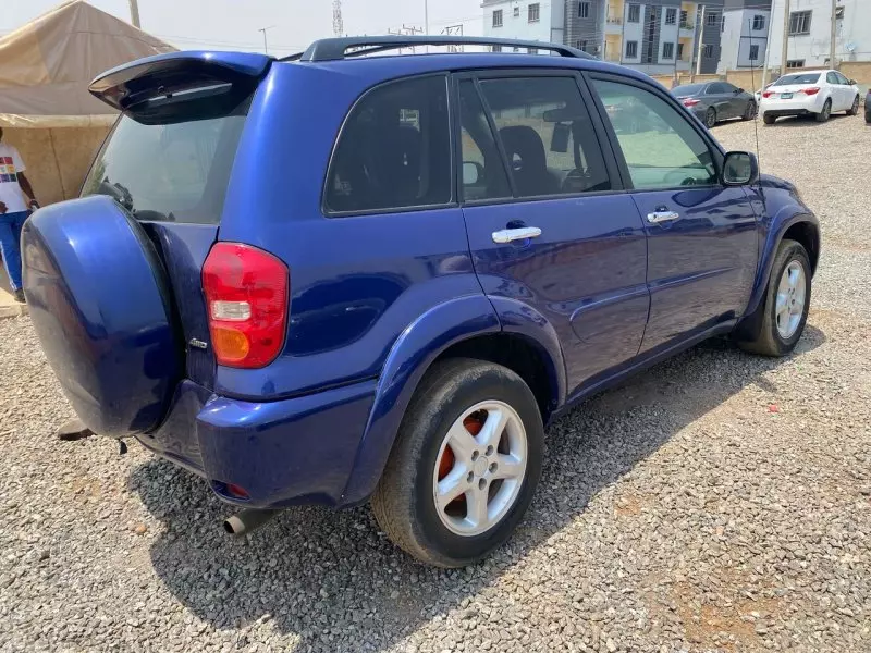 Toyota RAV4   - 2002