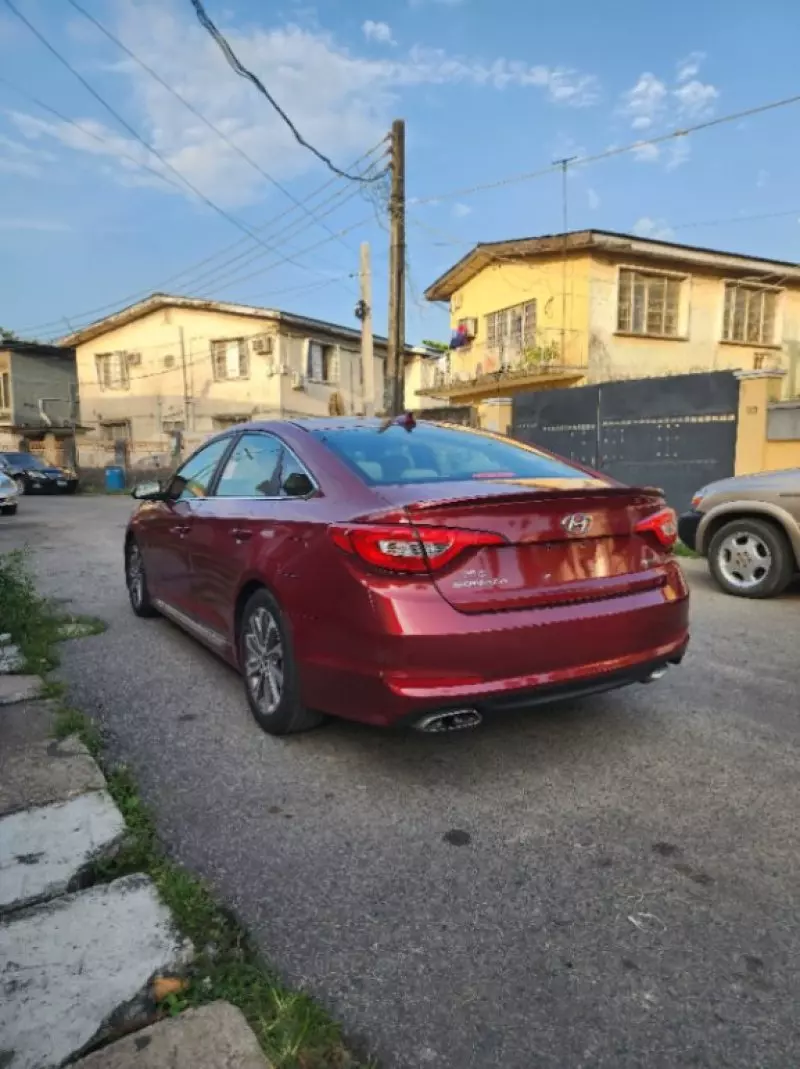 Hyundai Sonata   - 2015