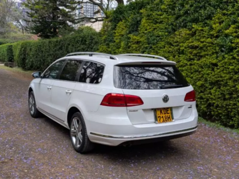 Volkswagen Passat   - 2014