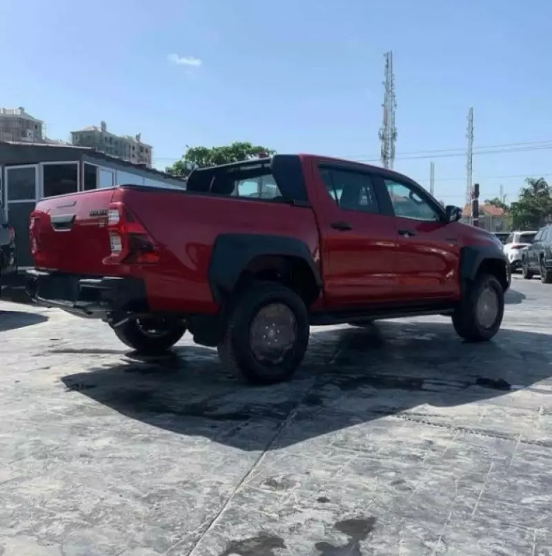 Toyota Hilux - 2024