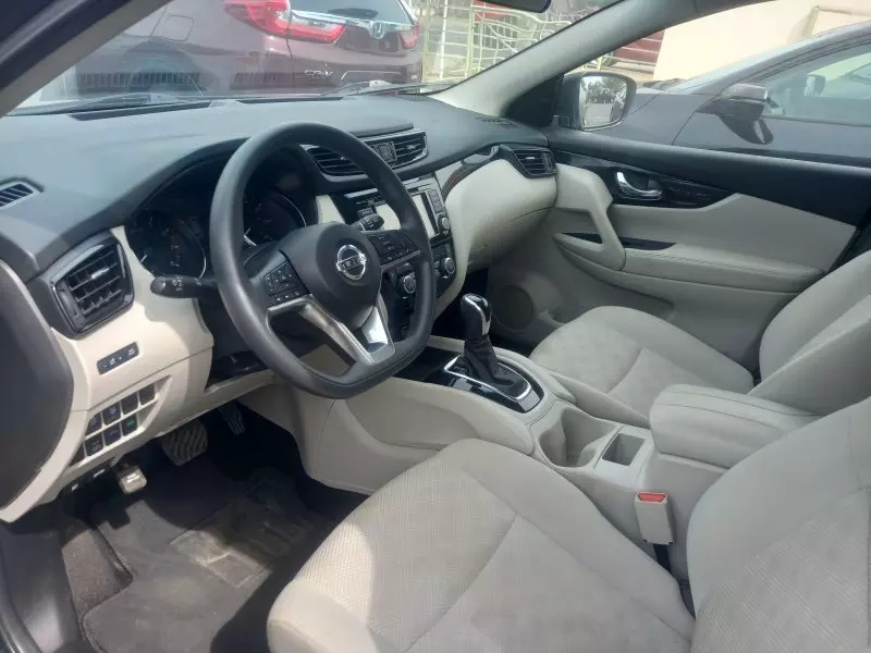 Nissan Rogue   - 2020