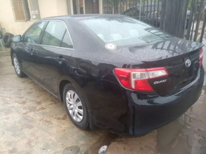 Toyota Camry   - 2013