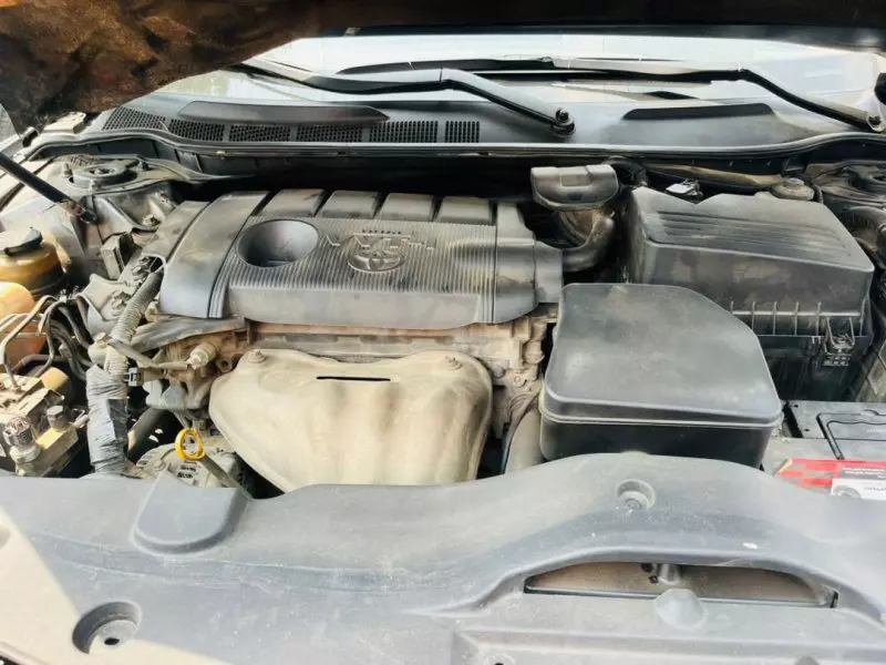 Toyota Camry   - 2011