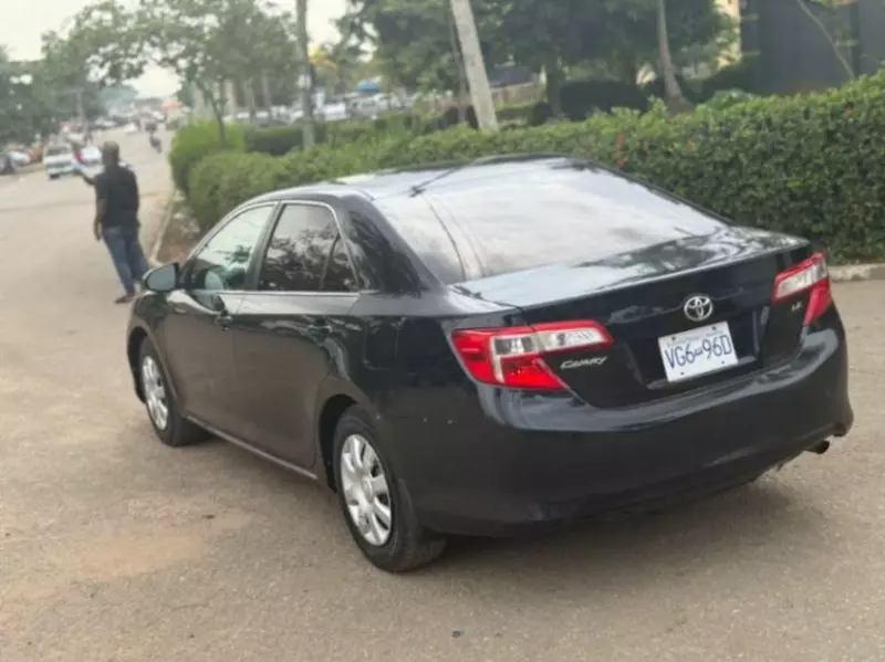 Toyota Camry   - 2012