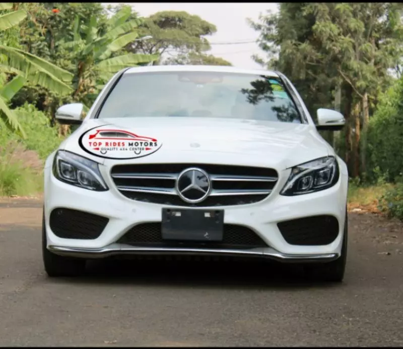 Mercedes-Benz C220   - 2015
