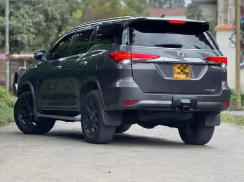 Toyota Fortuner   - 2018