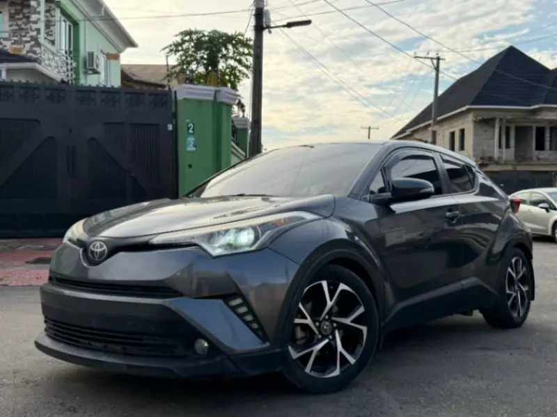 Toyota C-HR   - 2018