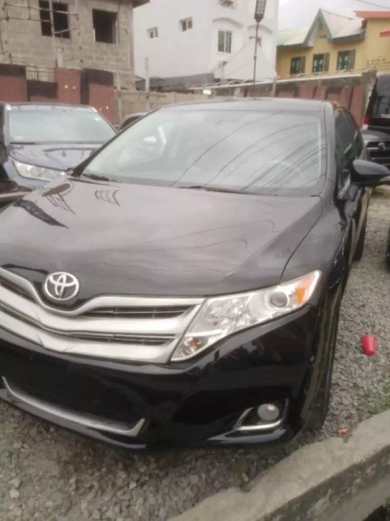 Toyota Venza   - 2014