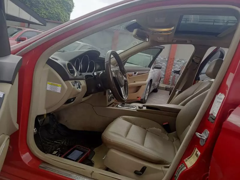 Mercedes-Benz C-class   - 2013