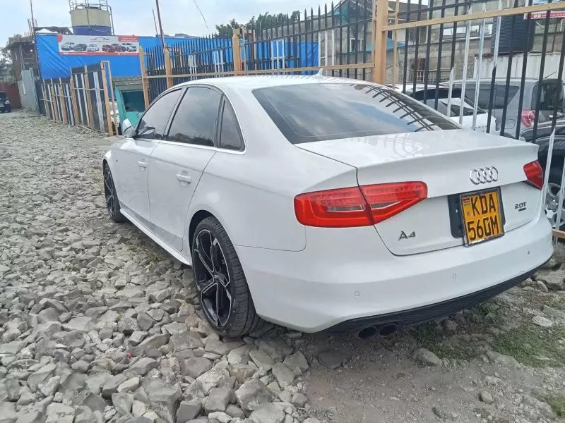 Audi A4   - 2013