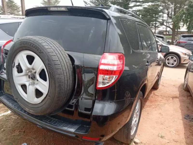 Toyota RAV4   - 2010