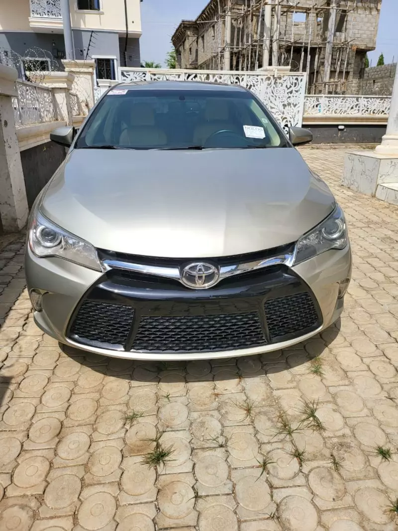 Toyota Camry   - 2015