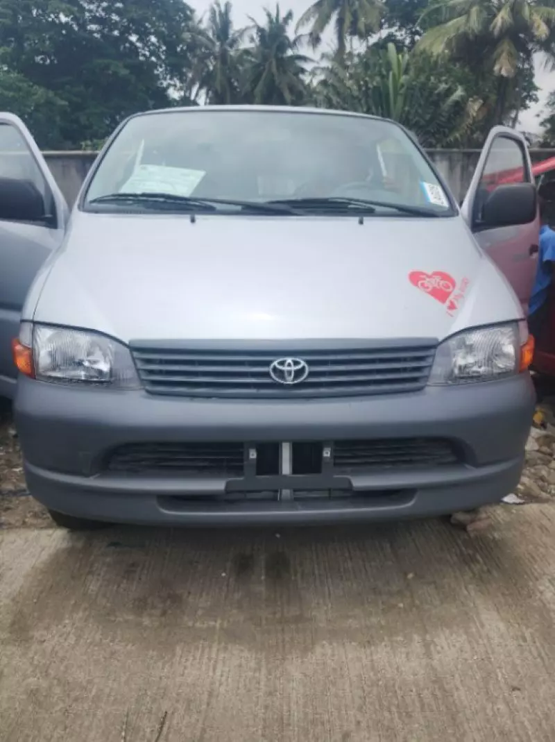 Toyota Hiace   - 2006