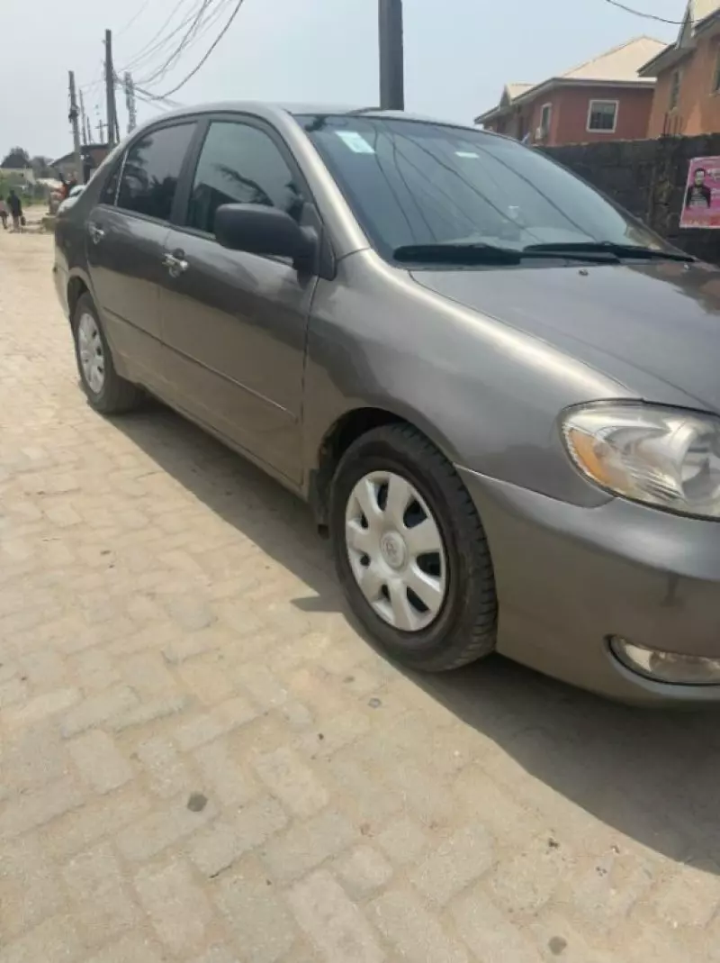 Toyota Corolla   - 2008
