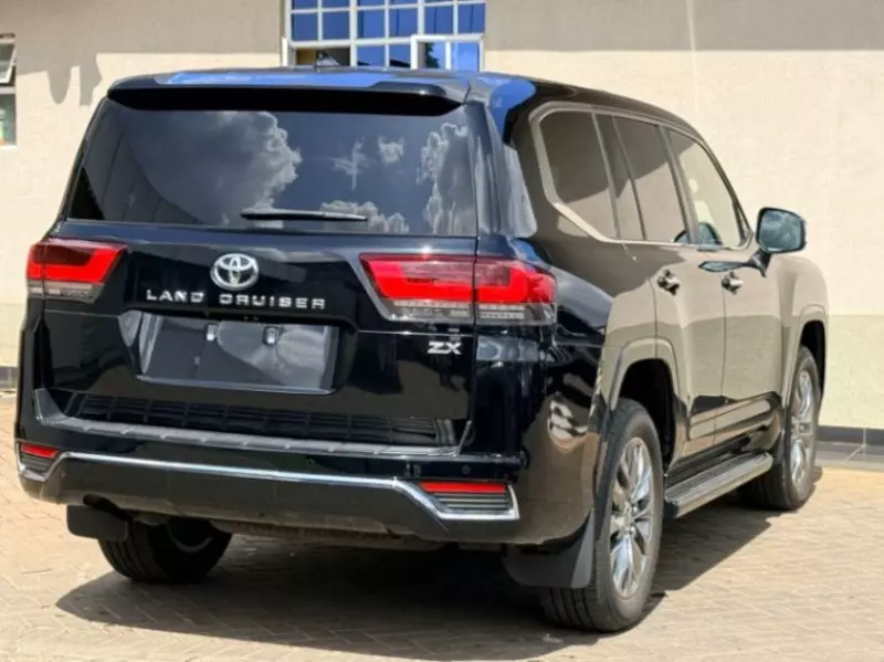 Toyota LAND CRUISER 300 LC300