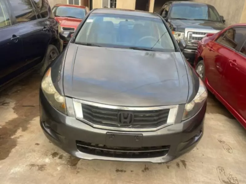 Honda Accord   - 2011