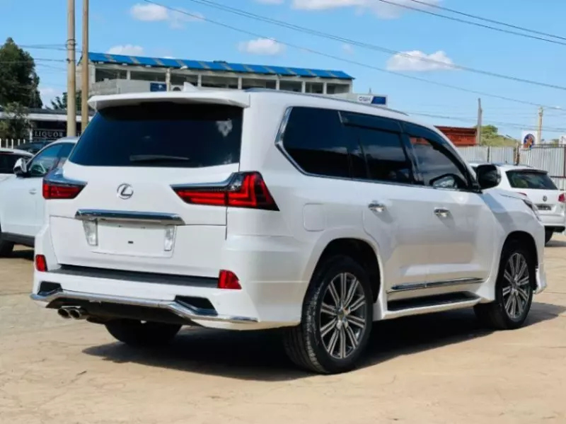 Lexus LX 570   - 2015