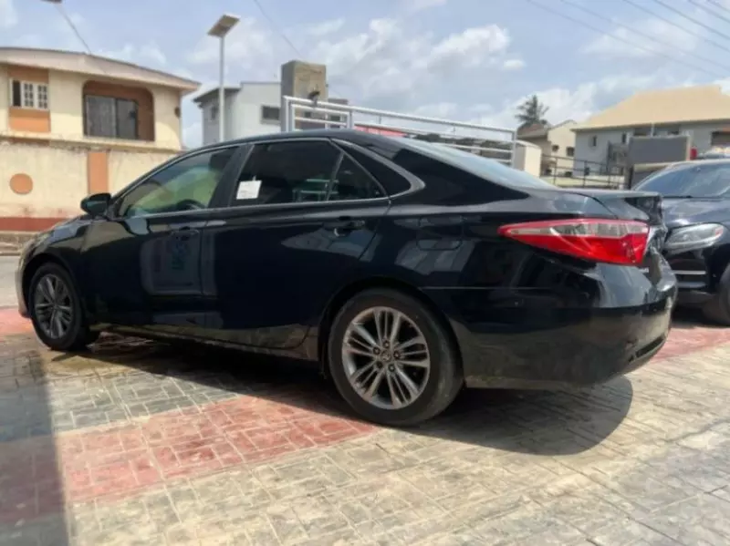 Toyota Camry   - 2017