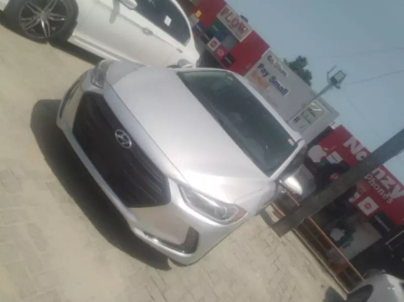 Hyundai Elantra   - 2018