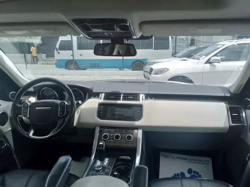 Land Rover Range Rover Sport   - 2015