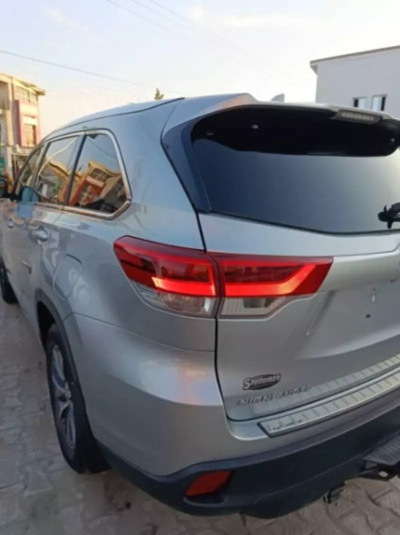 Toyota Highlander   - 2018