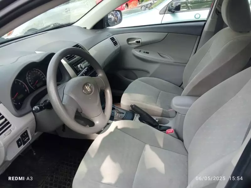 Toyota Corolla   - 2010