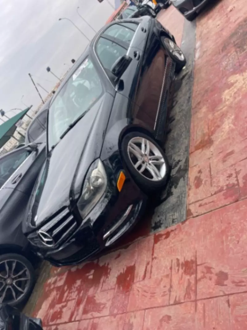 Mercedes-Benz C-Class   - 2013