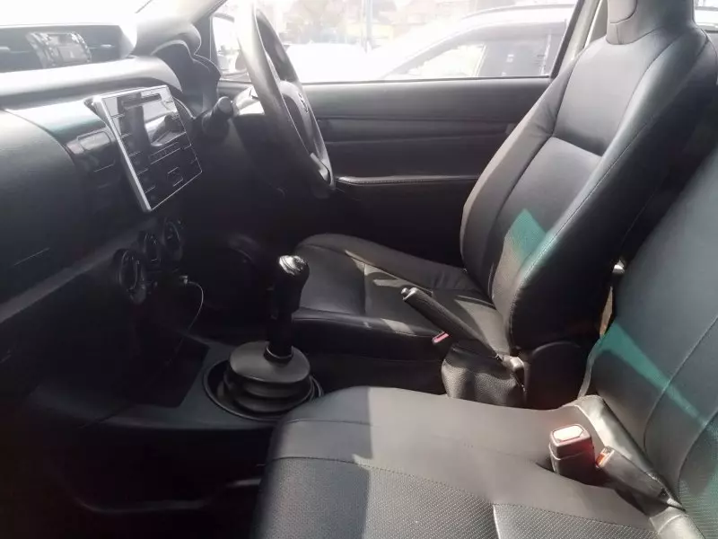 Toyota Hilux    - 2018