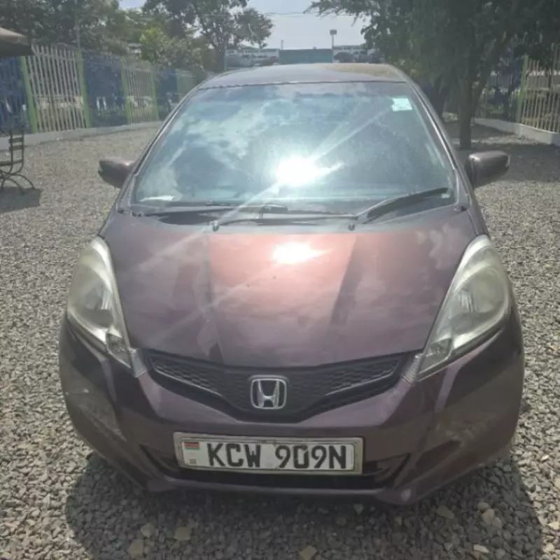 Honda Fit   - 2013